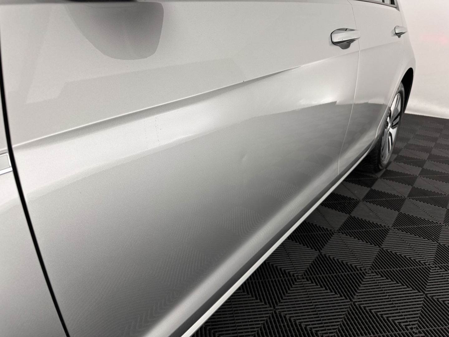 Volkswagen e-Golf {SOH-91%} (INCL-BTW) Aut. *HEATPUMP | ADAPTIVE-CRUISE | DIGI-COCKPIT | FULL-LED | NAVI-FULLMAP | COMFORTSEATS | ECC | PARKPILOT | CCS-FASTLOADER | 16''ALU*