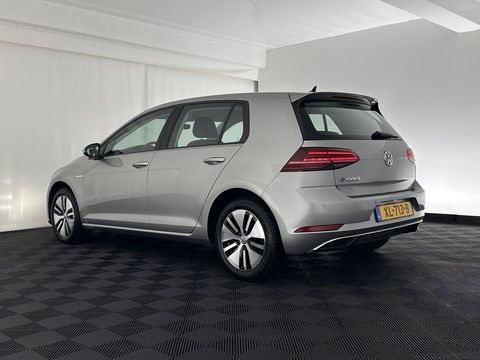 Volkswagen e-Golf {SOH-91%} (INCL-BTW) Aut. *HEATPUMP | ADAPTIVE-CRUISE | DIGI-COCKPIT | FULL-LED | NAVI-FULLMAP | COMFORTSEATS | ECC | PARKPILOT | CCS-FASTLOADER | 16''ALU*