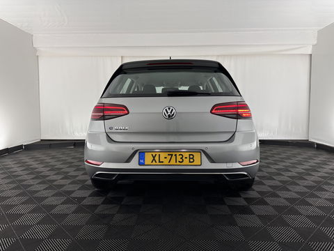 Volkswagen e-Golf {SOH-91%} (INCL-BTW) Aut. *HEATPUMP | ADAPTIVE-CRUISE | DIGI-COCKPIT | FULL-LED | NAVI-FULLMAP | COMFORTSEATS | ECC | PARKPILOT | CCS-FASTLOADER | 16''ALU*