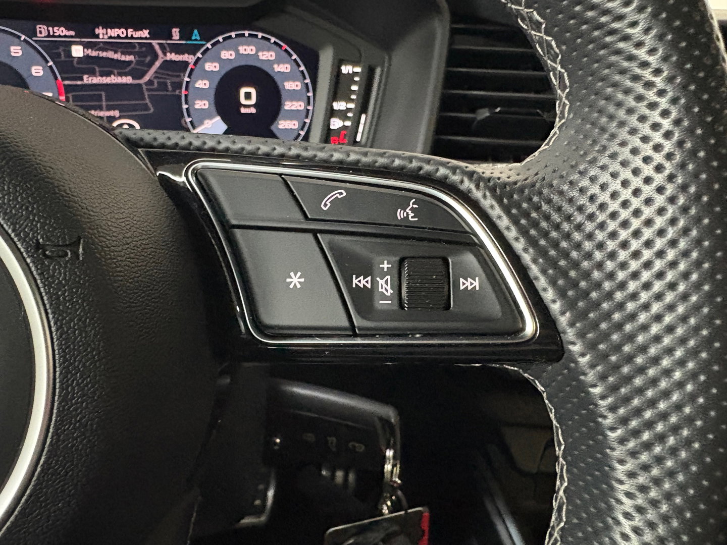 Audi A1 Allstreet 30 TFSI Advanced edition, Navi, Blackline, Automaat