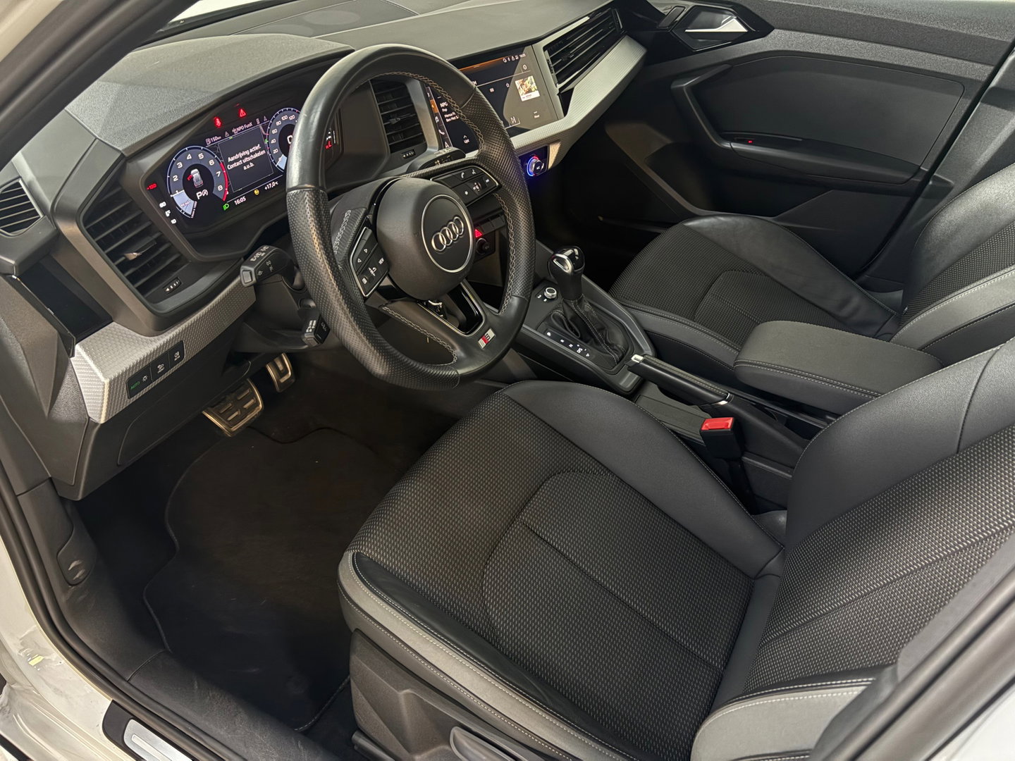 Audi A1 Allstreet 30 TFSI Advanced edition, Navi, Blackline, Automaat