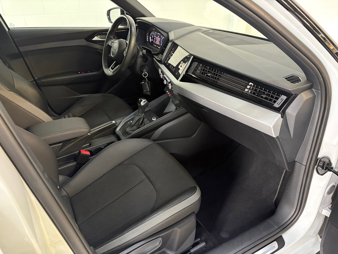 Audi A1 Allstreet 30 TFSI Advanced edition, Navi, Blackline, Automaat