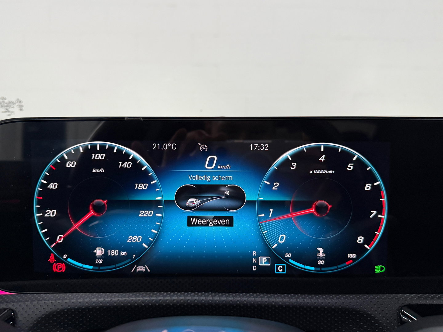 Mercedes-Benz CLA-Klasse 200 AMG-Line, Pano,