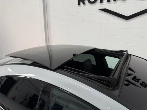 Mercedes-Benz CLA-Klasse 200 AMG-Line, Pano,