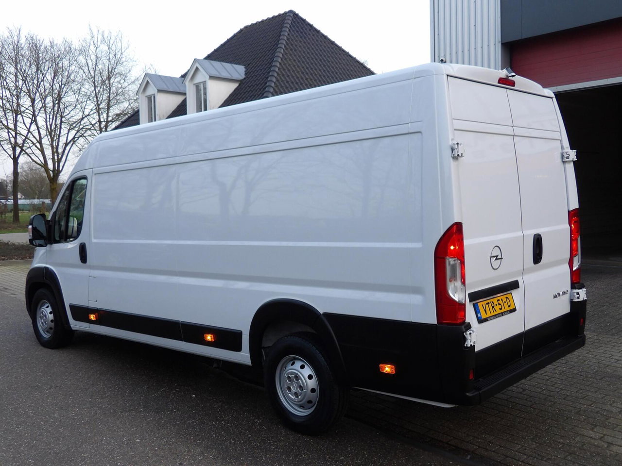 Opel Movano