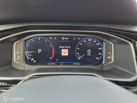 Volkswagen Polo 1.0 TSI 2x R-Line, DSG, Pano, IQ Light Grill