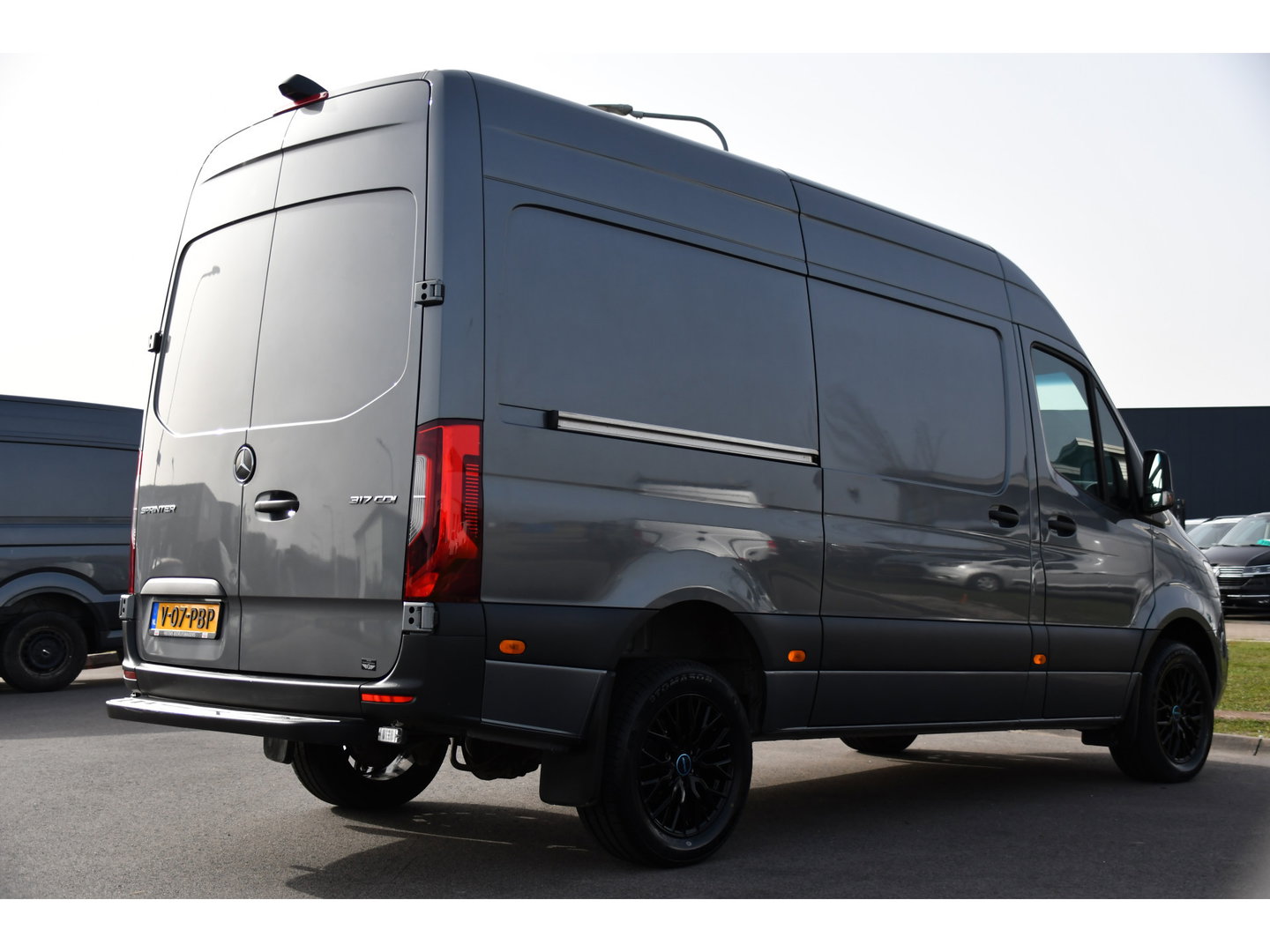 Mercedes-Benz Sprinter 317 1.9 CDI L2H2 RWD PB Edition Camera, Cruise, Carplay, LED, Stoelverwarming, Standkachel, Automaat, Multimedia, Geveerde Stoel, 170pk, Uniek!