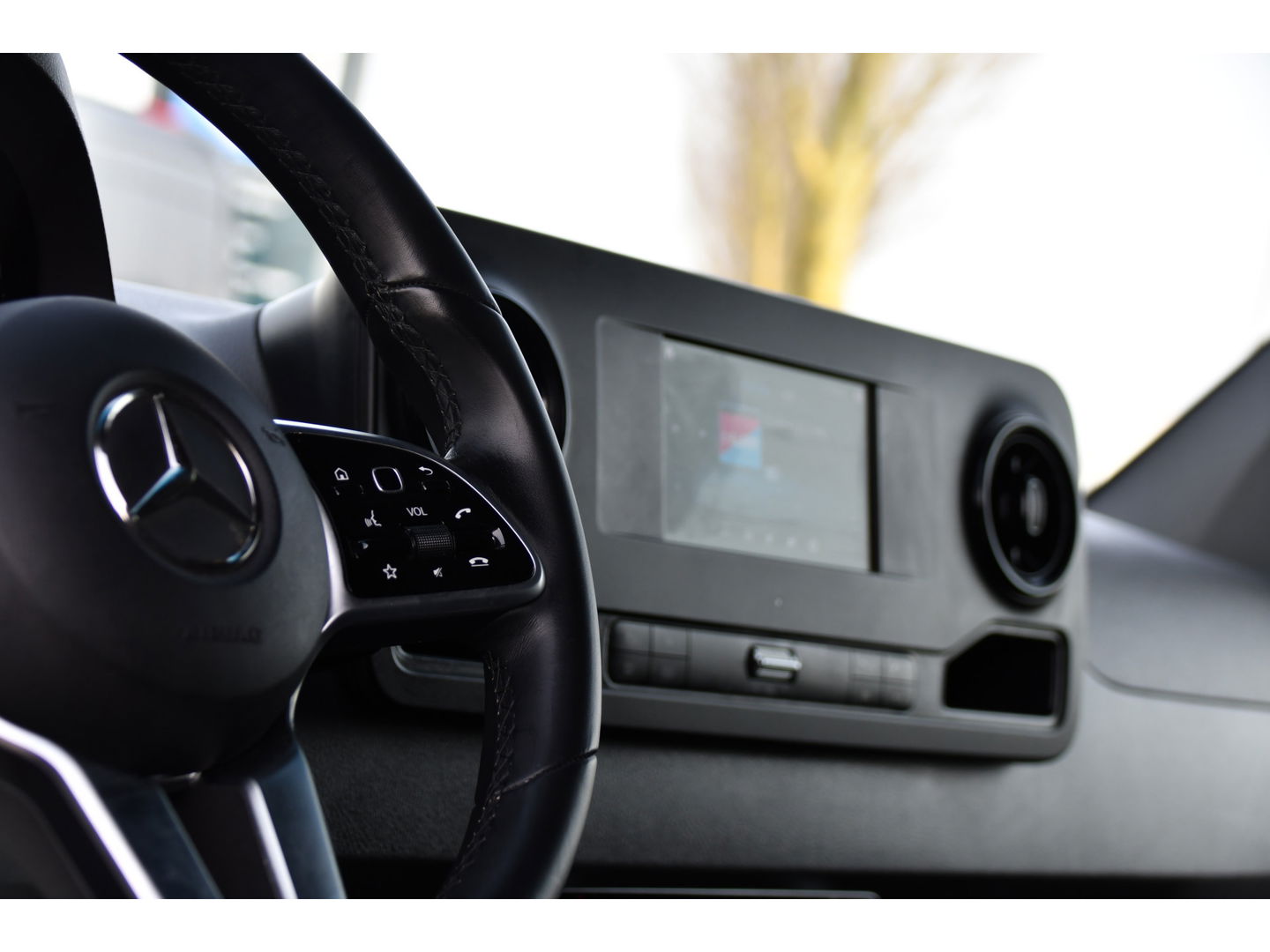 Mercedes-Benz Sprinter 317 1.9 CDI L2H2 RWD PB Edition Camera, Cruise, Carplay, LED, Stoelverwarming, Standkachel, Automaat, Multimedia, Geveerde Stoel, 170pk, Uniek!