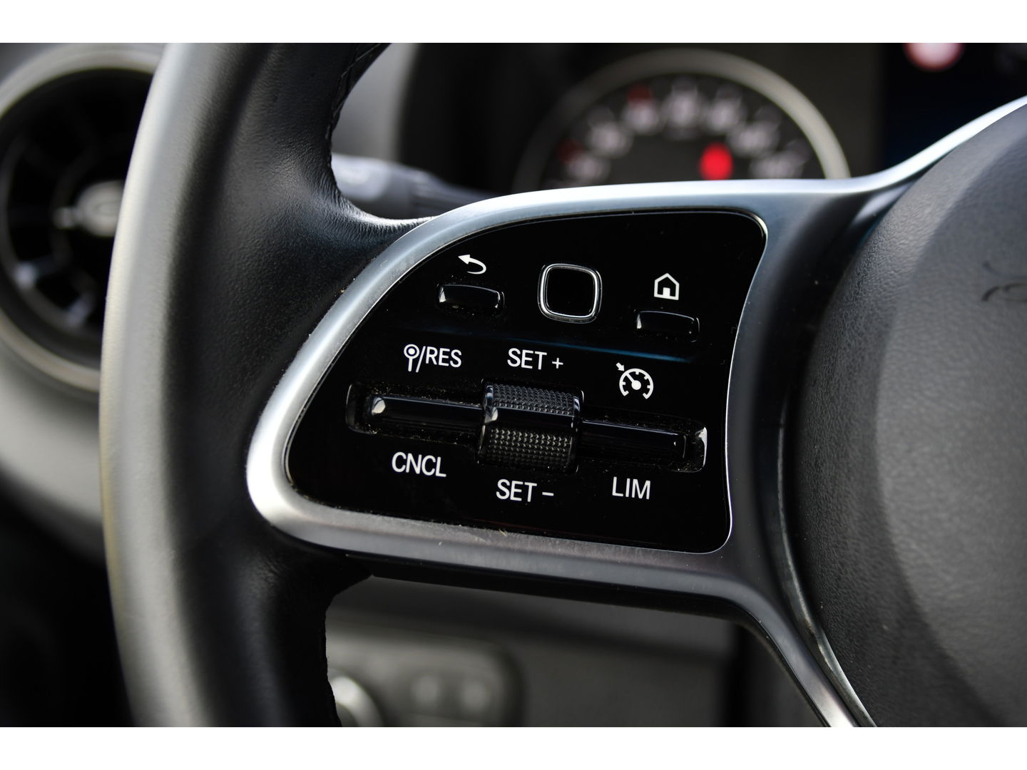 Mercedes-Benz Sprinter 317 1.9 CDI L2H2 RWD PB Edition Camera, Cruise, Carplay, LED, Stoelverwarming, Standkachel, Automaat, Multimedia, Geveerde Stoel, 170pk, Uniek!