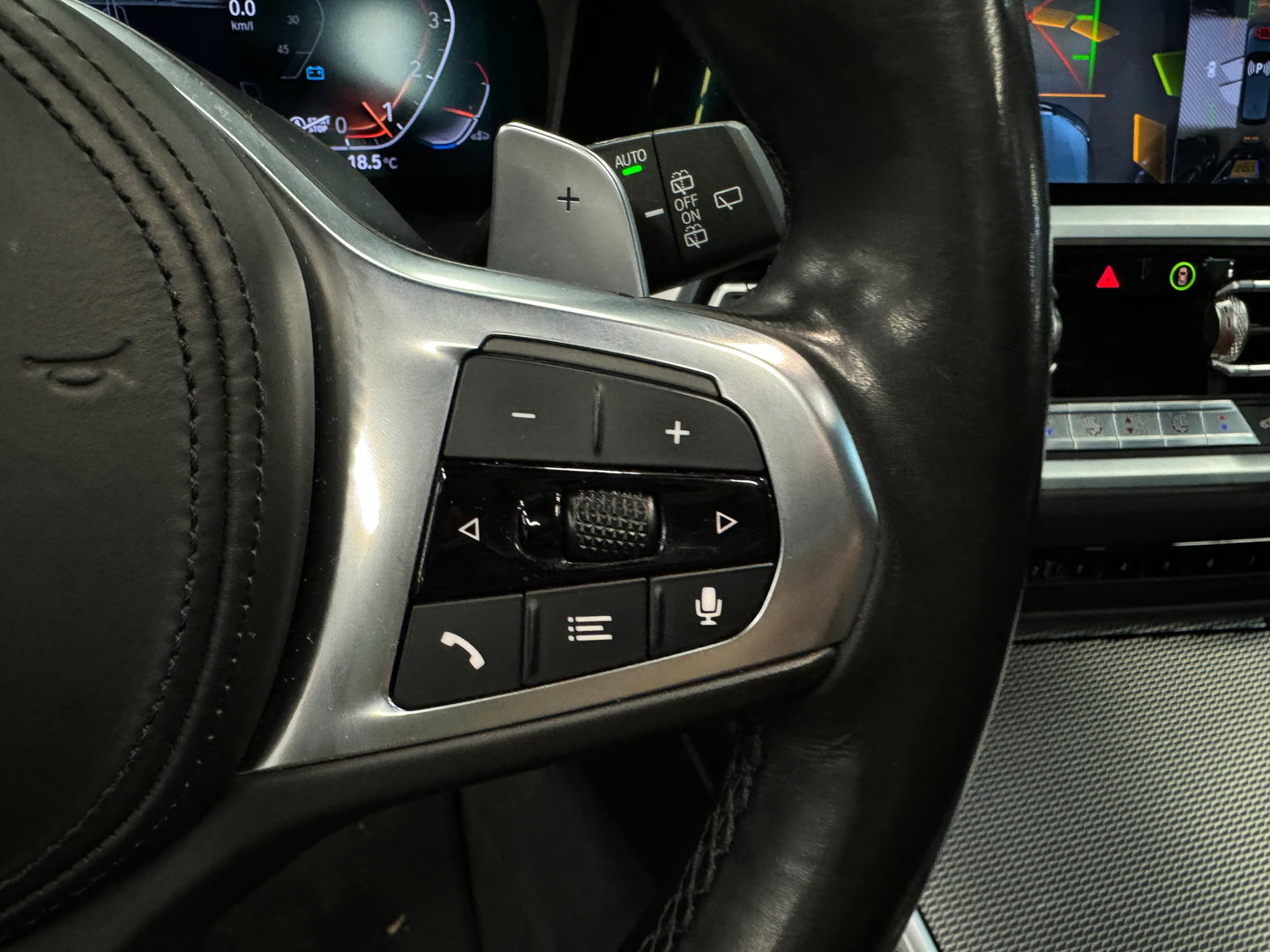 BMW 3 Serie Touring 330i High Executive Pano|HuD|H/K|Memory