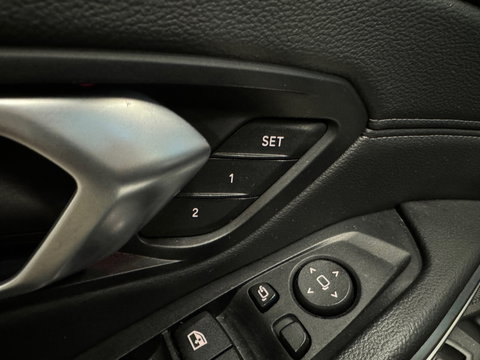 BMW 3 Serie Touring 330i High Executive Pano|HuD|H/K|Memory