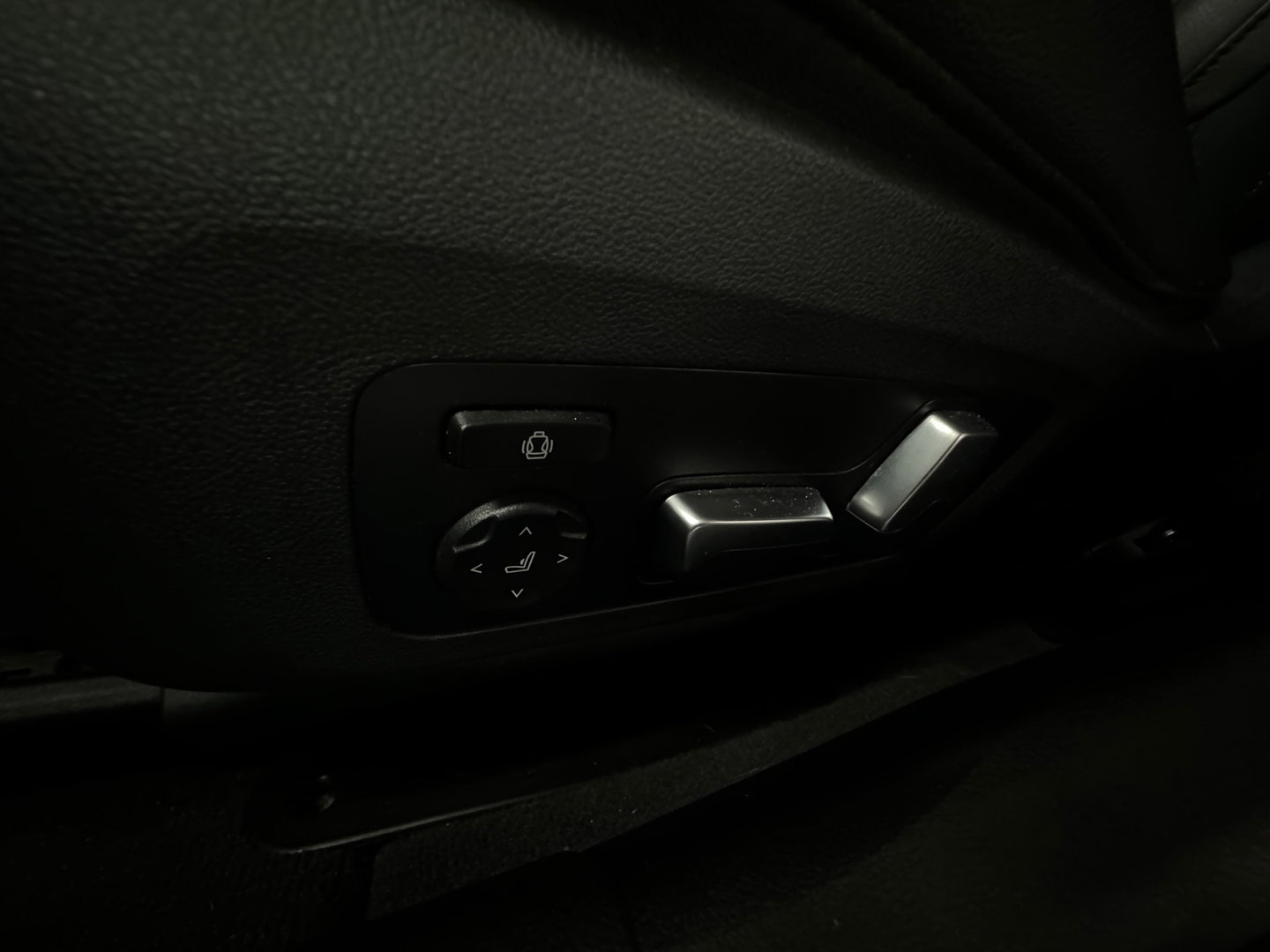 BMW 3 Serie Touring 330i High Executive Pano|HuD|H/K|Memory