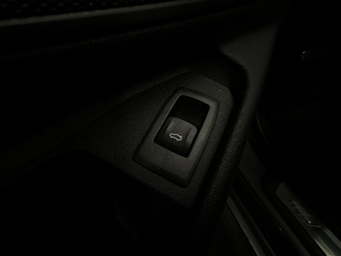 BMW 3 Serie Touring 330i High Executive Pano|HuD|H/K|Memory