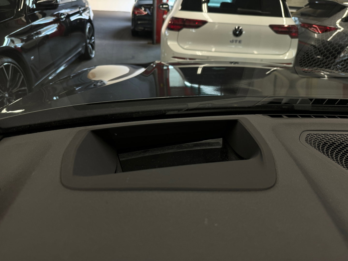 BMW 3 Serie Touring 330i High Executive Pano|HuD|H/K|Memory