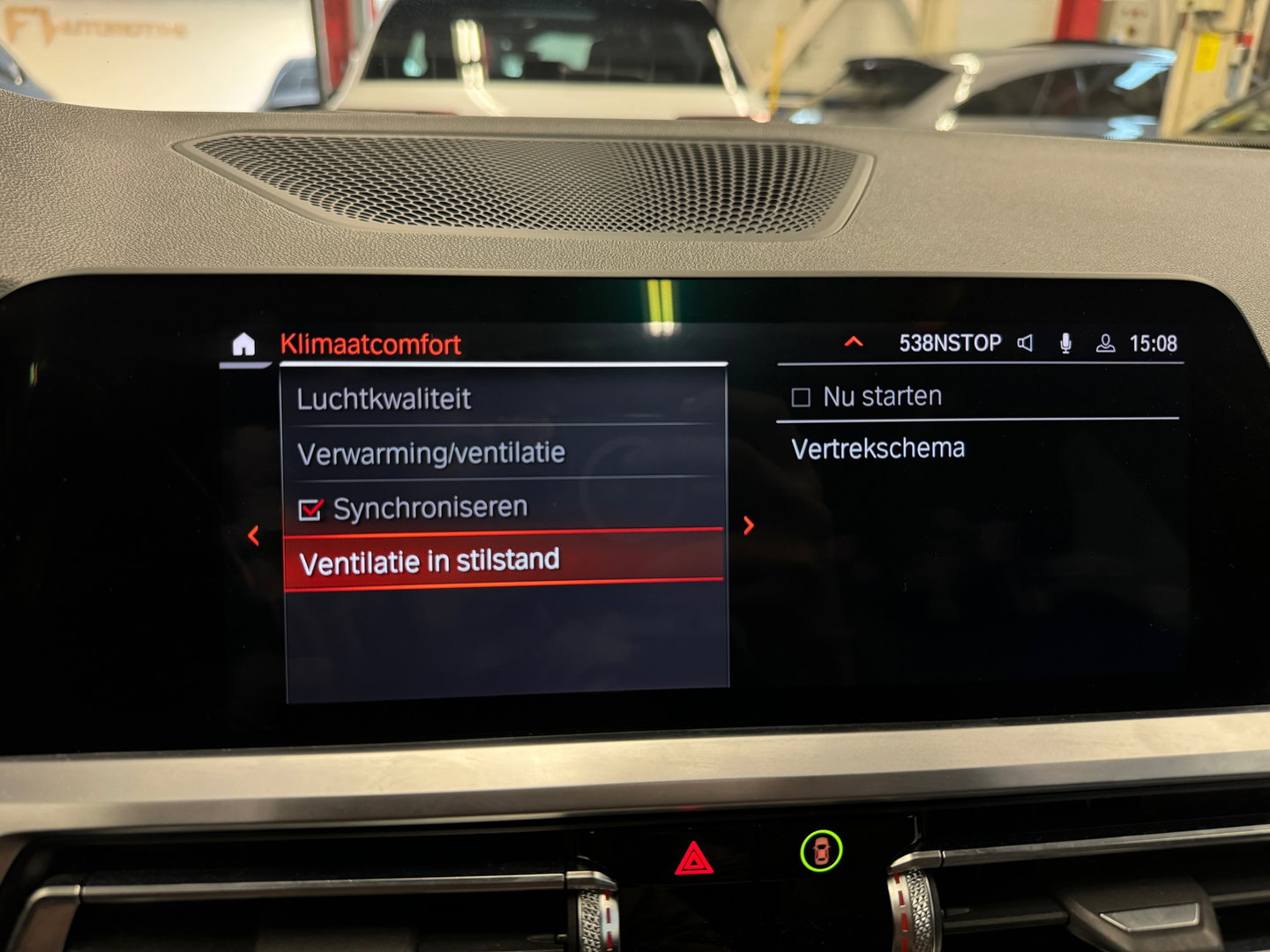 BMW 3 Serie Touring 330i High Executive Pano|HuD|H/K|Memory