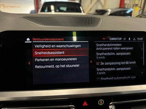 BMW 3 Serie Touring 330i High Executive Pano|HuD|H/K|Memory