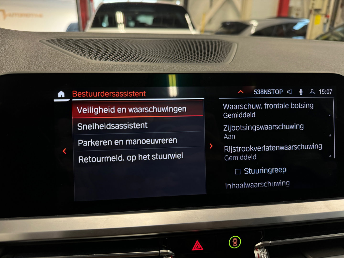 BMW 3 Serie Touring 330i High Executive Pano|HuD|H/K|Memory