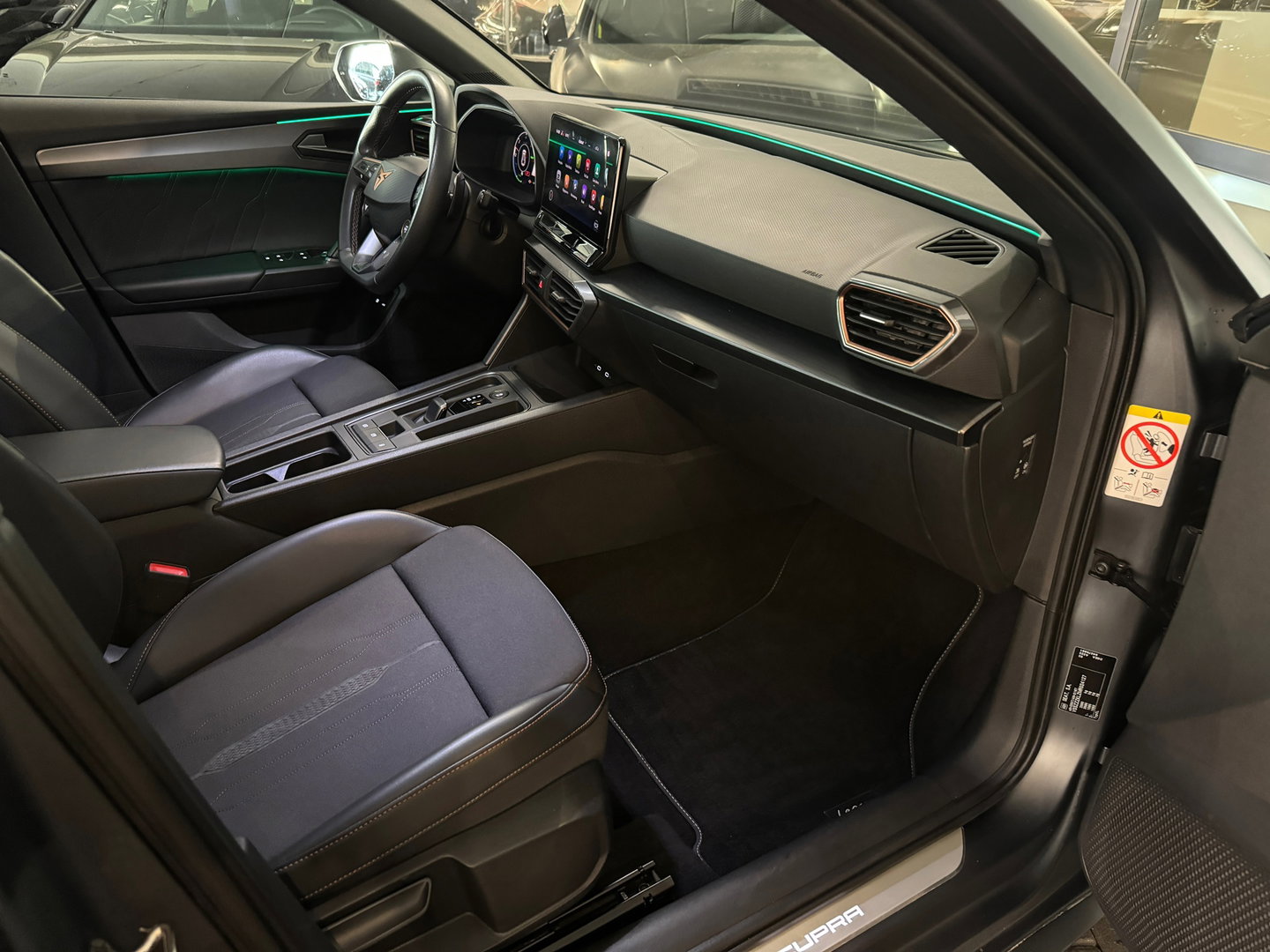 CUPRA Leon Sportstourer 1.4 e-Hybrid VZ Performance Pano|Key