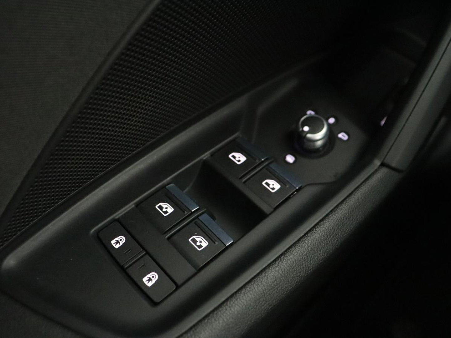 Audi A3 40 TFSIe Advanced edition | Sportstoelen | Carplay | Virtual Cockpit | Navigatie | Full LED | Parkeerhulp | Climate control | Cruise control | PHEV | Plug In