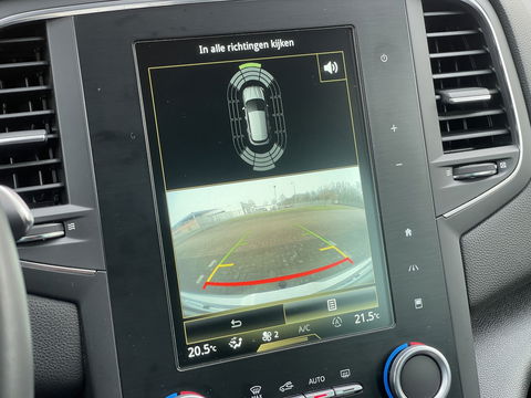 Renault Mégane 1.2 TCe Bose | Sfeerverlichting | Lane Assist | Dodehoeksensor | Head-Up Display | Trekhaak | Camera | Automatisch Inparkeren | Navigatie | Massage Stoel | DAB |