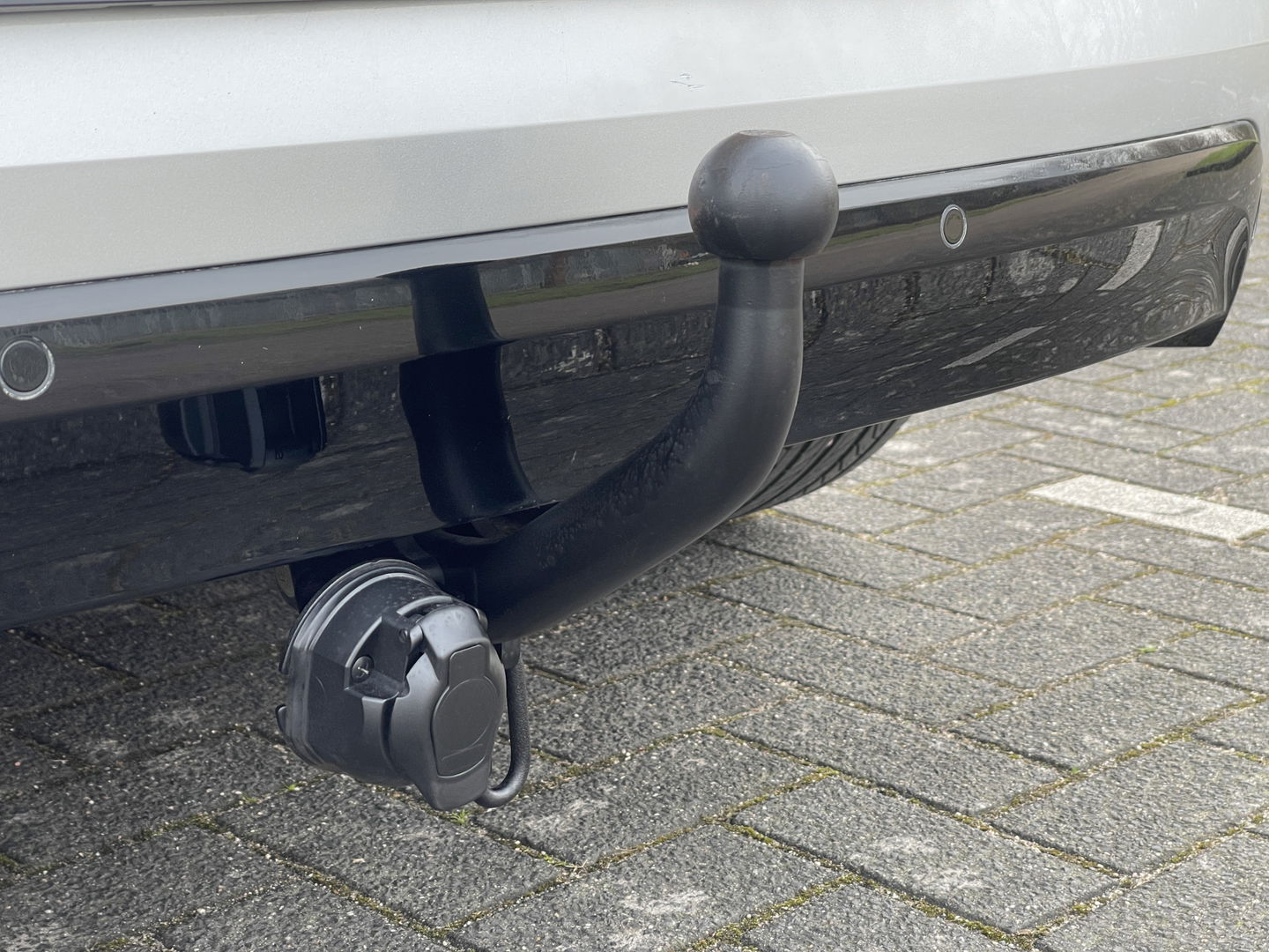 Renault Mégane 1.2 TCe Bose | Sfeerverlichting | Lane Assist | Dodehoeksensor | Head-Up Display | Trekhaak | Camera | Automatisch Inparkeren | Navigatie | Massage Stoel | DAB |