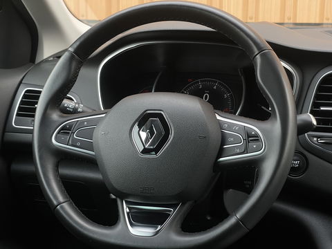 Renault Mégane 1.2 TCe Bose | Sfeerverlichting | Lane Assist | Dodehoeksensor | Head-Up Display | Trekhaak | Camera | Automatisch Inparkeren | Navigatie | Massage Stoel | DAB |