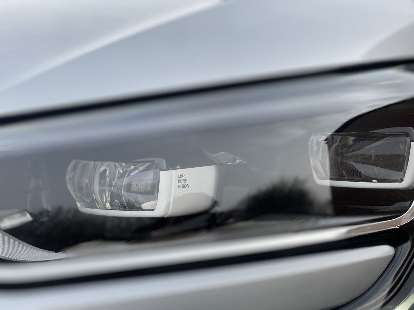 Renault Mégane 1.2 TCe Bose | Sfeerverlichting | Lane Assist | Dodehoeksensor | Head-Up Display | Trekhaak | Camera | Automatisch Inparkeren | Navigatie | Massage Stoel | DAB |