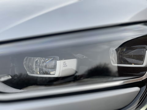 Renault Mégane 1.2 TCe Bose | Sfeerverlichting | Lane Assist | Dodehoeksensor | Head-Up Display | Trekhaak | Camera | Automatisch Inparkeren | Navigatie | Massage Stoel | DAB |