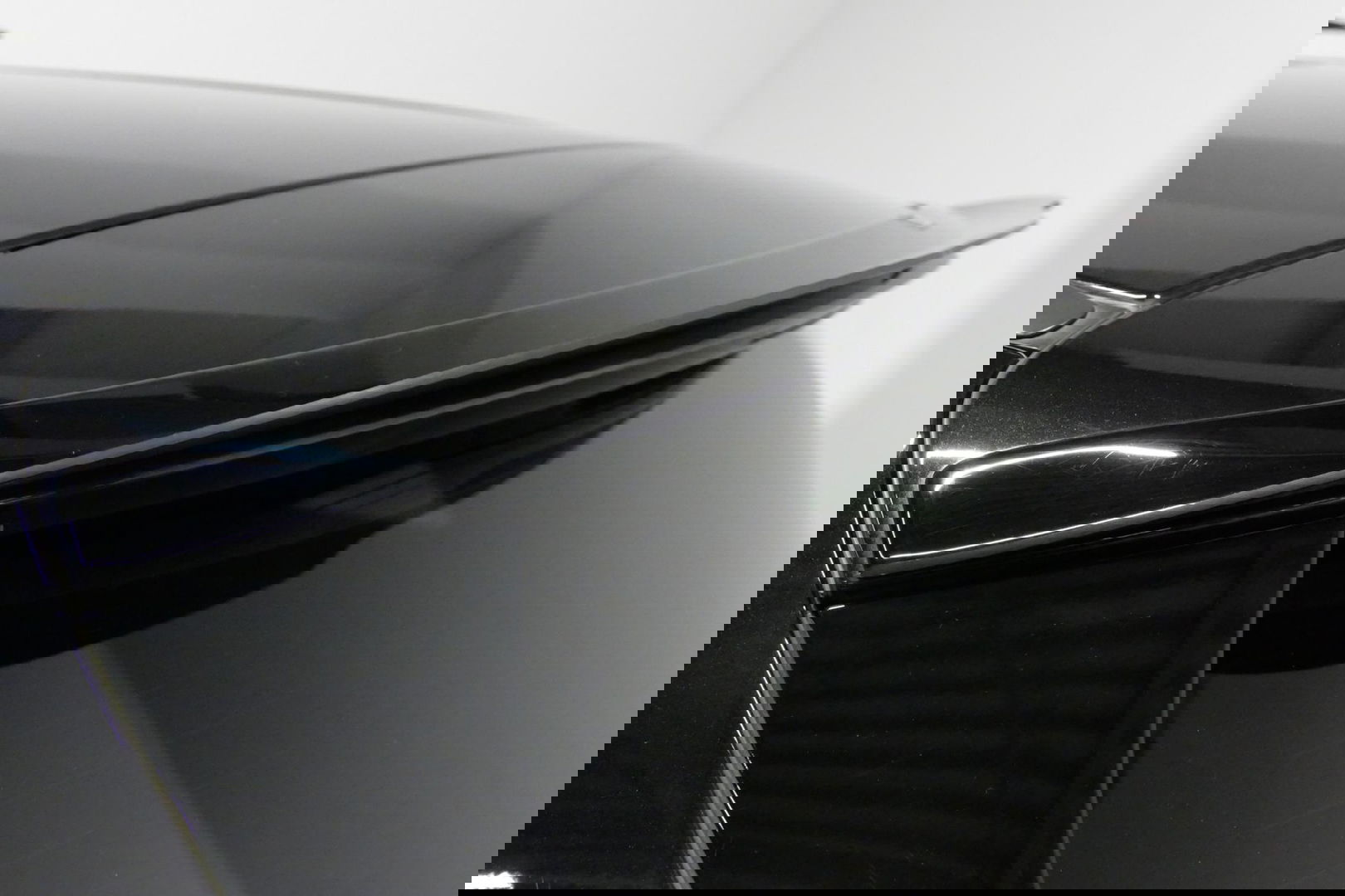 Mercedes-Benz E-Klasse 300 e AMG Line / E63 AMG Diffuser / Panamericana Grill / Panoramadak / Burmester Surround Sound / Rondomzichtcamera / Deels elektr. verstelbare voorstoelen / Ambienteverlichting / Stoelverwarming / Apple Carplay - Android Auto / 20'' LMV / Trekhaak (zwenk