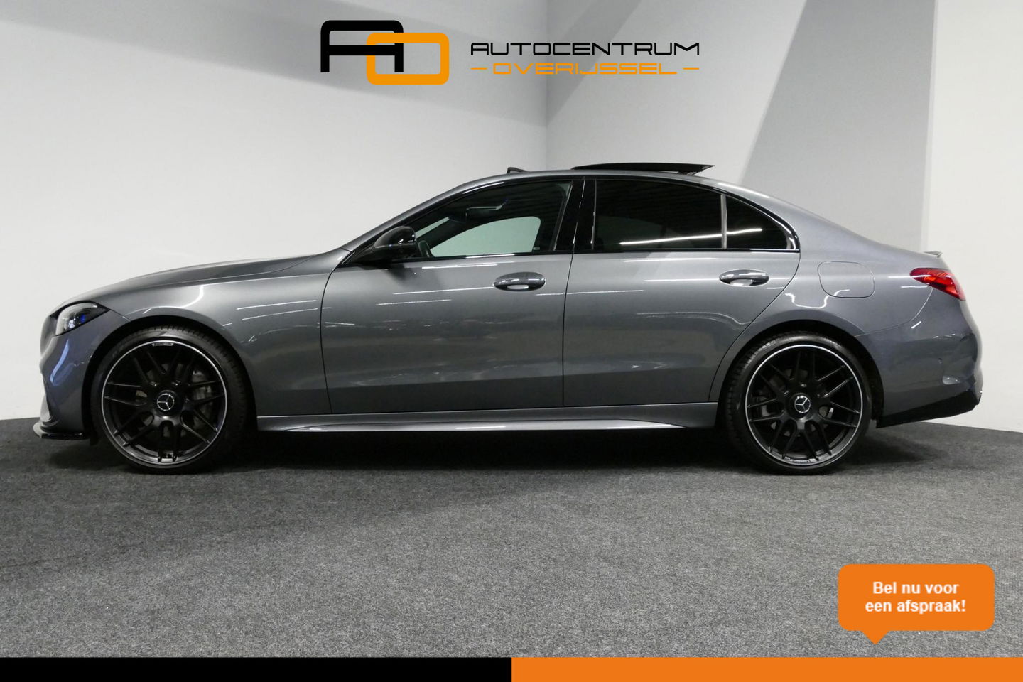 Mercedes-Benz C-Klasse 300 e AMG Line / C63s AMG Diffuser / Panamericana Grille / Panoramadak / Elektr. verstelbare voorstoelen + memory / Digital Light (Laser) / Stoelverwarming / Ambienteverlichting Plus / Apple Carplay - Android Auto / Rondomzichtcamera / HUD / 20'' LMV / Ac