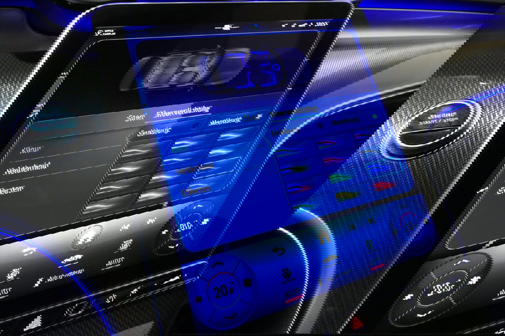 Mercedes-Benz C-Klasse 300 e AMG Line / C63s AMG Diffuser / Panamericana Grille / Panoramadak / Elektr. verstelbare voorstoelen + memory / Digital Light (Laser) / Stoelverwarming / Ambienteverlichting Plus / Apple Carplay - Android Auto / Rondomzichtcamera / HUD / 20'' LMV / Ac