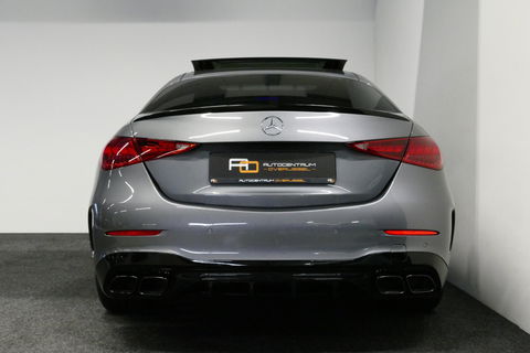 Mercedes-Benz C-Klasse 300 e AMG Line / C63s AMG Diffuser / Panamericana Grille / Panoramadak / Elektr. verstelbare voorstoelen + memory / Digital Light (Laser) / Stoelverwarming / Ambienteverlichting Plus / Apple Carplay - Android Auto / Rondomzichtcamera / HUD / 20'' LMV / Ac