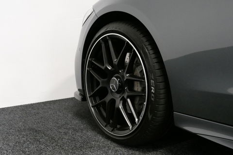 Mercedes-Benz C-Klasse 300 e AMG Line / C63s AMG Diffuser / Panamericana Grille / Panoramadak / Elektr. verstelbare voorstoelen + memory / Digital Light (Laser) / Stoelverwarming / Ambienteverlichting Plus / Apple Carplay - Android Auto / Rondomzichtcamera / HUD / 20'' LMV / Ac