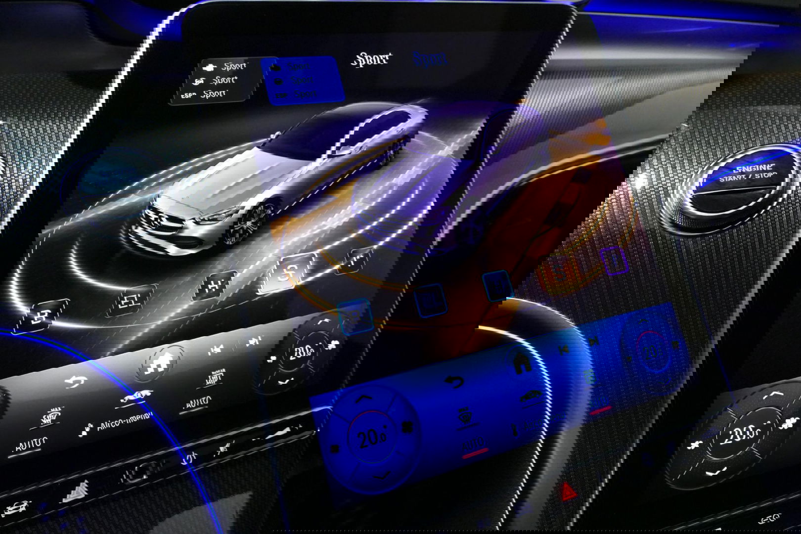 Mercedes-Benz C-Klasse 300 e AMG Line / C63s AMG Diffuser / Panamericana Grille / Panoramadak / Elektr. verstelbare voorstoelen + memory / Digital Light (Laser) / Stoelverwarming / Ambienteverlichting Plus / Apple Carplay - Android Auto / Rondomzichtcamera / HUD / 20'' LMV / Ac