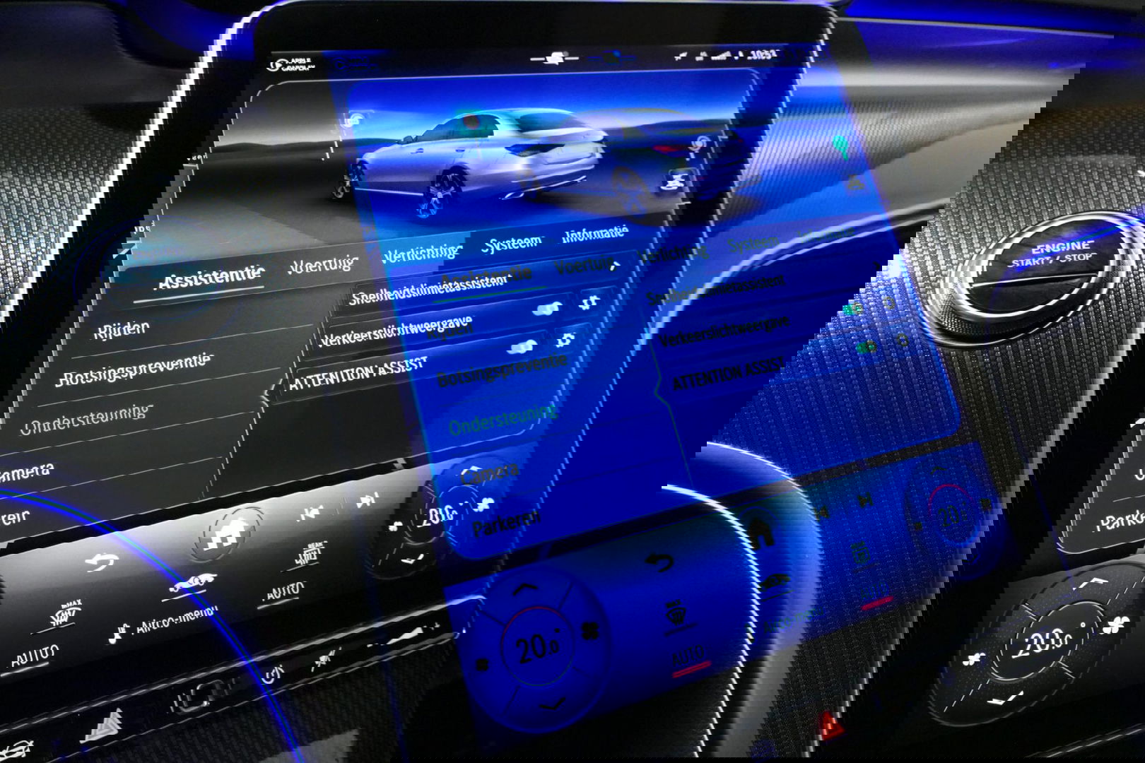 Mercedes-Benz C-Klasse 300 e AMG Line / C63s AMG Diffuser / Panamericana Grille / Panoramadak / Elektr. verstelbare voorstoelen + memory / Digital Light (Laser) / Stoelverwarming / Ambienteverlichting Plus / Apple Carplay - Android Auto / Rondomzichtcamera / HUD / 20'' LMV / Ac