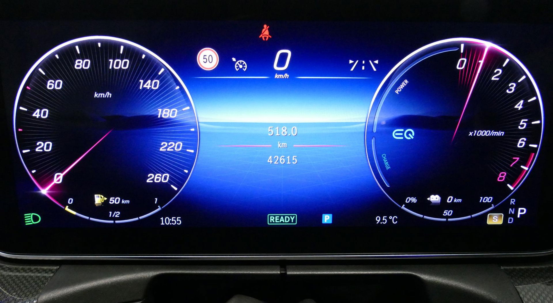 Mercedes-Benz C-Klasse 300 e AMG Line / C63s AMG Diffuser / Panamericana Grille / Panoramadak / Elektr. verstelbare voorstoelen + memory / Digital Light (Laser) / Stoelverwarming / Ambienteverlichting Plus / Apple Carplay - Android Auto / Rondomzichtcamera / HUD / 20'' LMV / Ac