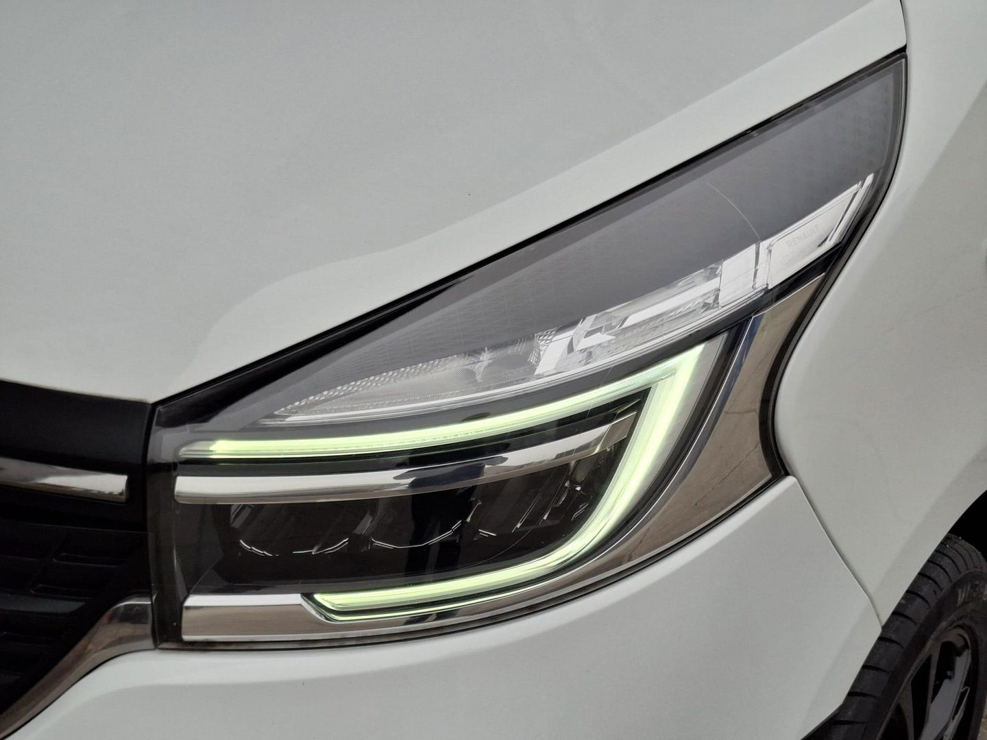 Renault Trafic 2.0 dCi 145 T27 L1H1 Comfort AUTOMAAT / IMPERIAL / NAVI / KASTEN INRICHTING / TREKHAAK