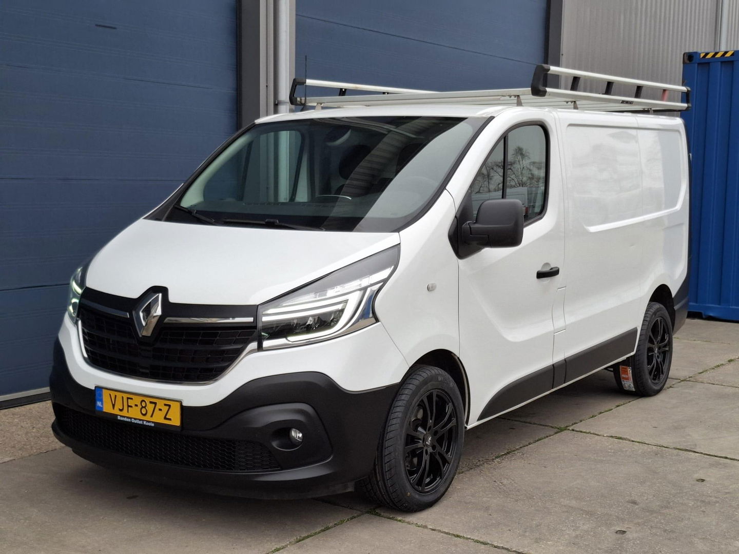 Renault Trafic 2.0 dCi 145 T27 L1H1 Comfort AUTOMAAT / IMPERIAL / NAVI / KASTEN INRICHTING / TREKHAAK