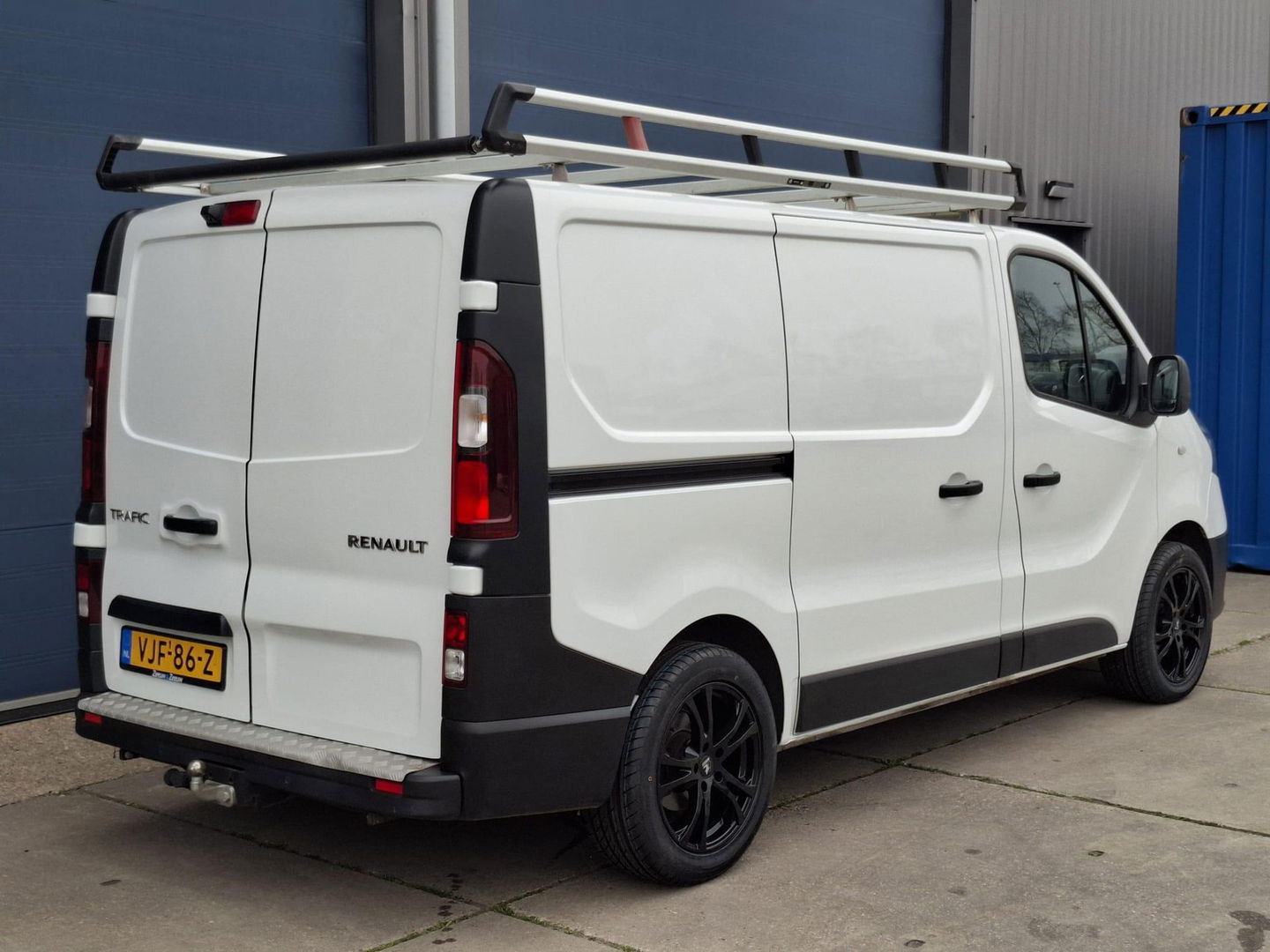 Renault Trafic 2.0 dCi 145 T27 L1H1 Comfort AUTOMAAT / IMPERIAL / NAVI / KASTEN INRICHTING / TREKHAAK