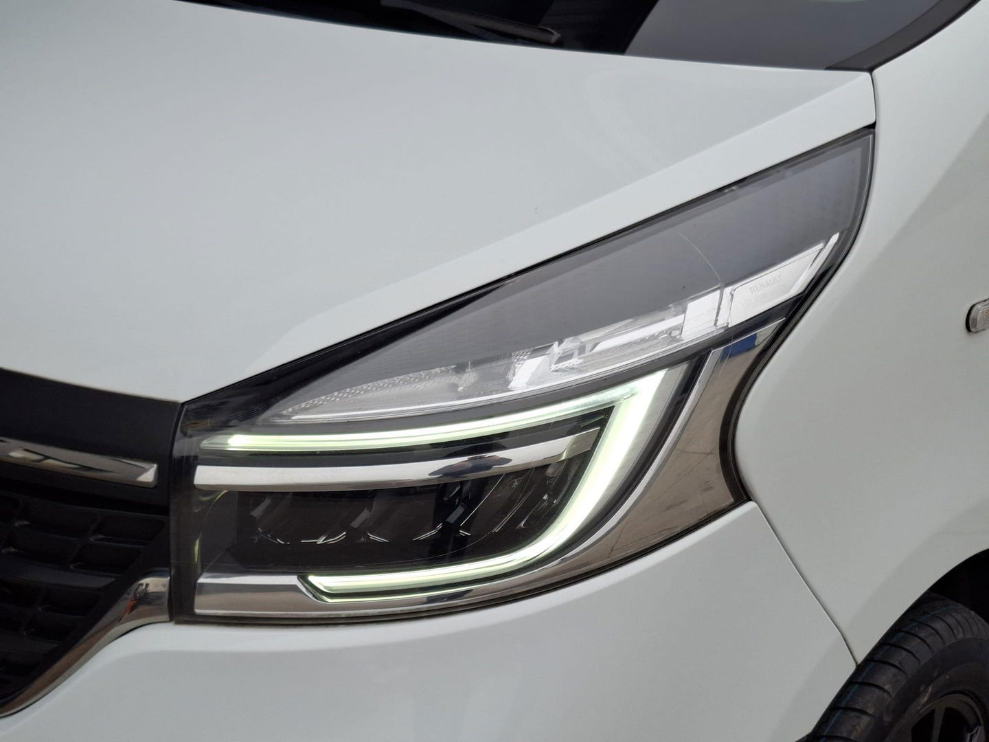 Renault Trafic 2.0 dCi 145 T27 L1H1 Comfort AUTOMAAT / IMPERIAL / NAVI / KASTEN INRICHTING / TREKHAAK