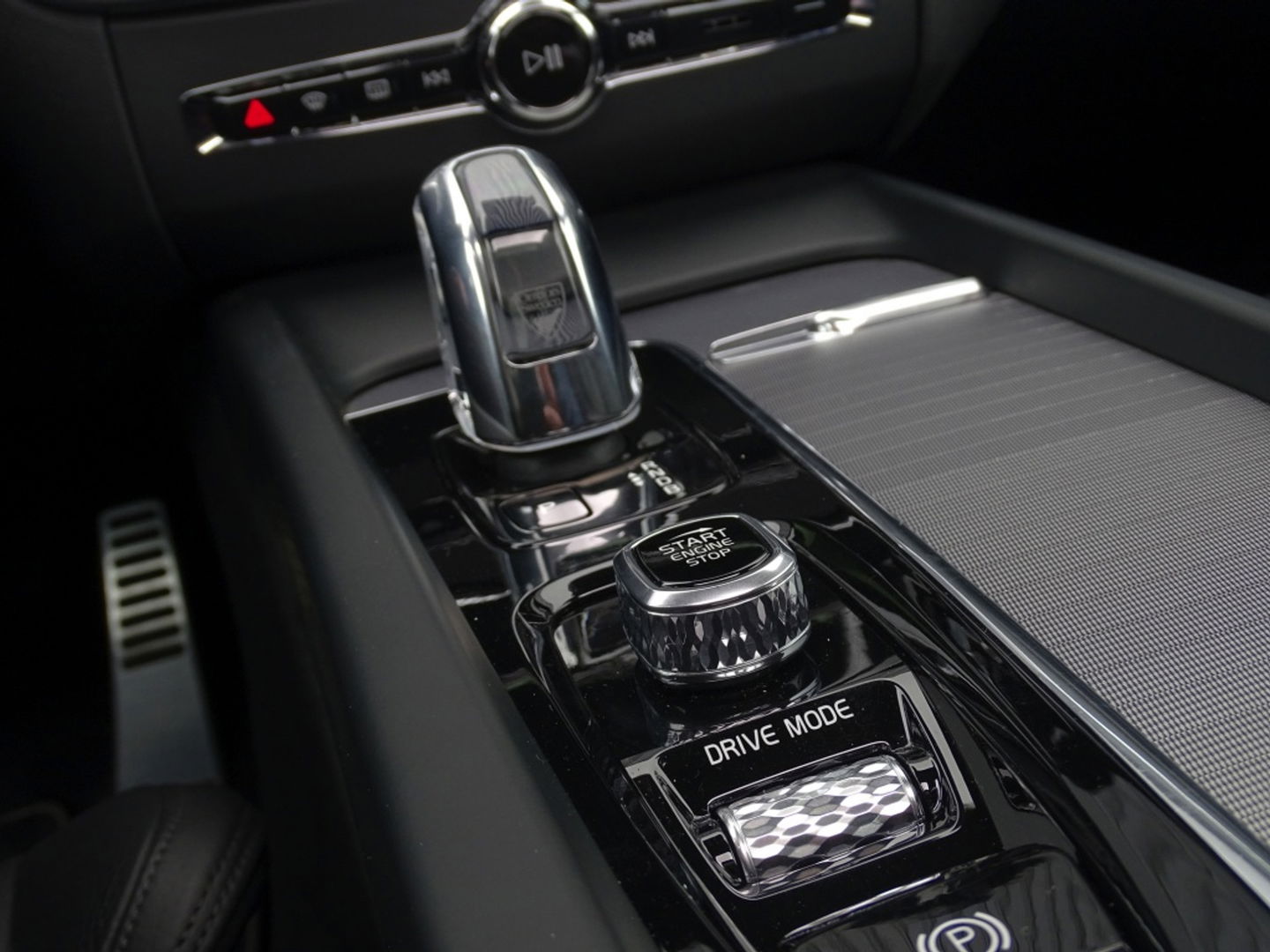 Volvo XC60 T8 407PK TE AWD Inscription / R-Design / Bowers & Wilkins / 360°