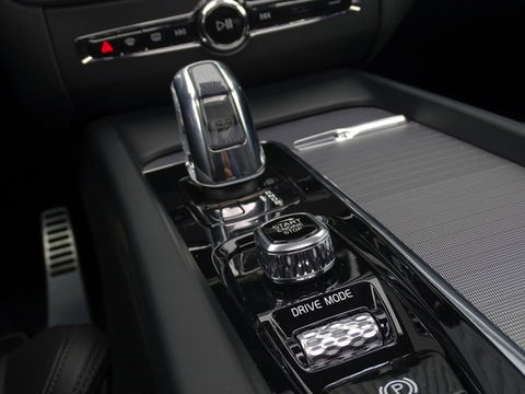 Volvo XC60 T8 407PK TE AWD Inscription / R-Design / Bowers & Wilkins / 360°