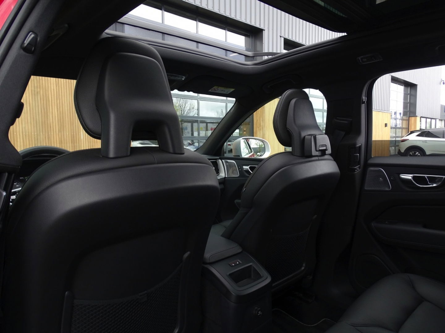 Volvo XC60 T8 407PK TE AWD Inscription / R-Design / Bowers & Wilkins / 360°