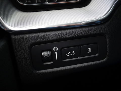 Volvo XC60 T8 407PK TE AWD Inscription / R-Design / Bowers & Wilkins / 360°