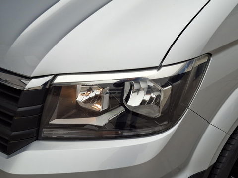Volkswagen Crafter 35 2.0 TDI L3H3 Comfortline AIRCO / CRUISE CONTROLE / TREKHAAK / 3 ZITS / NAVI / CARPLAY