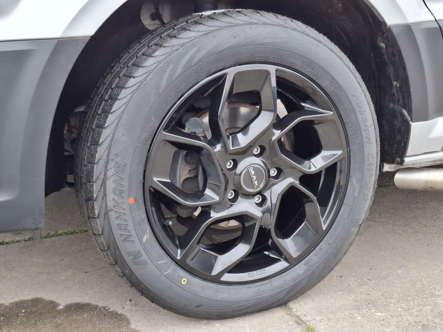 Volkswagen Crafter 35 2.0 TDI L3H3 Comfortline AIRCO / CRUISE CONTROLE / TREKHAAK / 3 ZITS / NAVI / CARPLAY