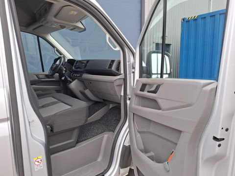 Volkswagen Crafter 35 2.0 TDI L3H3 Comfortline AIRCO / CRUISE CONTROLE / TREKHAAK / 3 ZITS / NAVI / CARPLAY