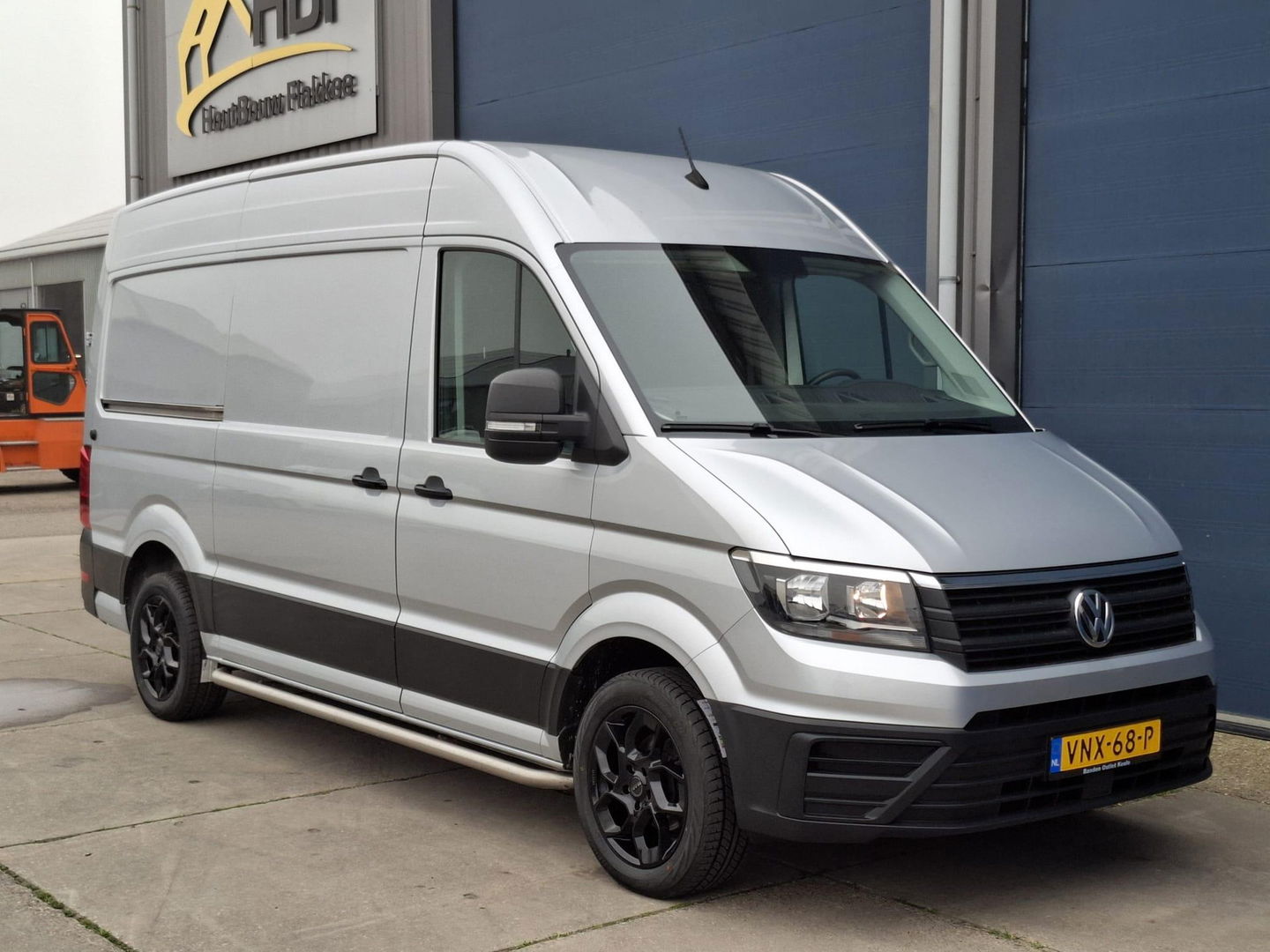 Volkswagen Crafter 35 2.0 TDI L3H3 Comfortline AIRCO / CRUISE CONTROLE / TREKHAAK / 3 ZITS / NAVI / CARPLAY