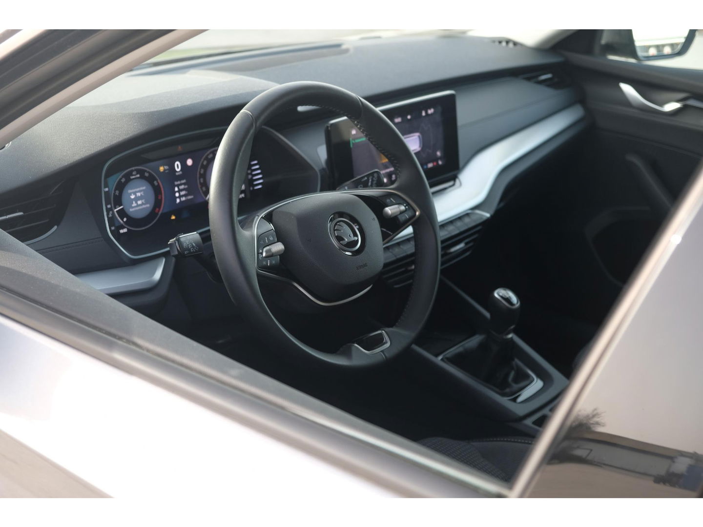 Škoda Octavia Combi 1.5 TSI Edition | TREKHAAK | 17" GEMINI VELGEN | APPLE CAR PLAY | 'SUNSET'