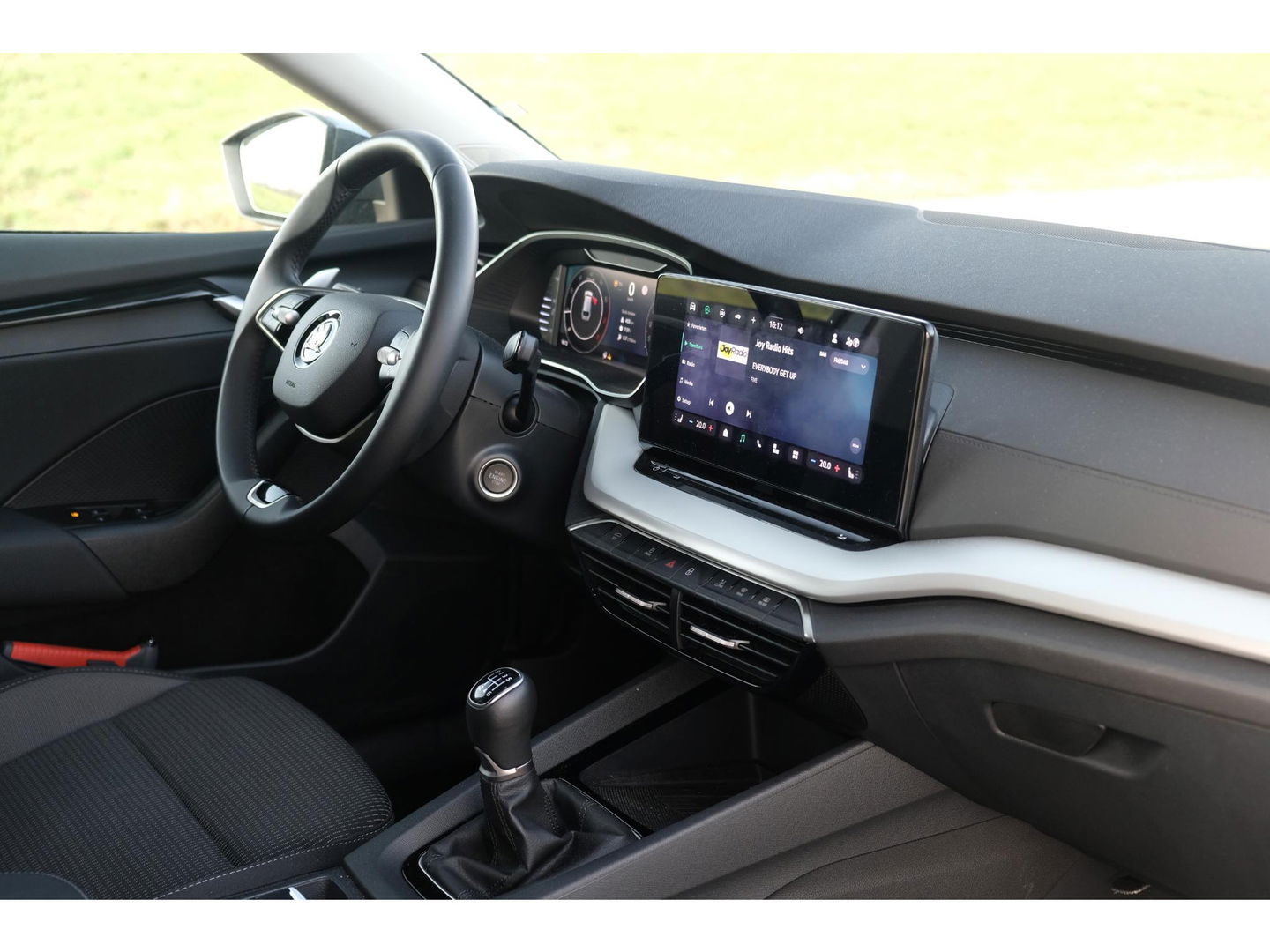 Škoda Octavia Combi 1.5 TSI Edition | TREKHAAK | 17" GEMINI VELGEN | APPLE CAR PLAY | 'SUNSET'